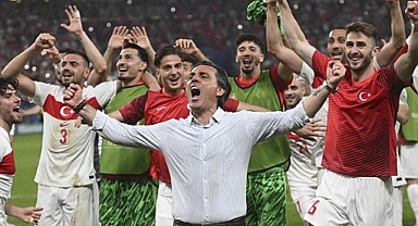 Ay Yıldız Çeyrek Final'de 