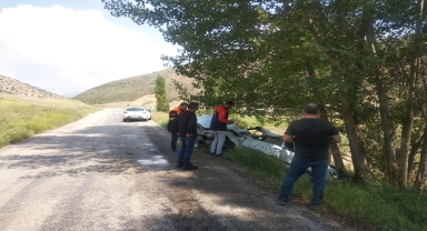 Bayburt'ta şarampole devrilen otomobildeki 1 kişi öldü, 2 kişi yaralandı
