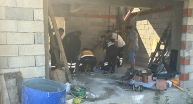 Bolu'da yüksekten düşen inşaat işçisinin bacağına demir saplandı