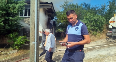 Düzce'de yangın çıkan evde mahsur kalan kedi yavruları kurtarıldı