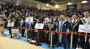 Giresun Üniversitesinde mezuniyet törenleri başladı