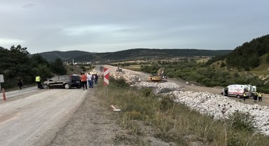Kastamonu'da iki otomobilin çarpıştığı kazada 2'si çocuk 9 kişi yaralandı