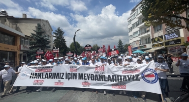 Memur-Sen Konfederasyonuna bağlı sendikalar Bolu'dan Ankara'ya yürüyüş başlattı