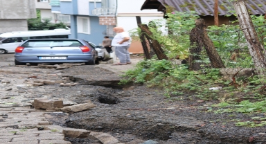 Ordu'nun Ünye ilçesinde sağanak hasara neden oldu