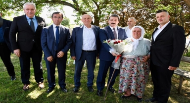 Samsun Valisi Tavlı, Terme'de 15 Temmuz gazisi Korkmaz'ı ziyaret etti