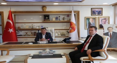 TCDD Sivas 4. Bölge Müdürü Arı'dan Başkan İkiz’e ziyaret