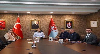 TÜRKSOY Genel Sekreteri Raev'den Trabzonspor Kulübü'ne ziyaret