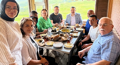 YAYLADA ‘ÖZEL' BULUŞMA