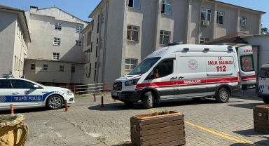 Düzce'de boğulma tehlikesi geçiren 4 kişi hastaneye kaldırıldı