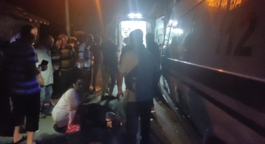 Düzce'de devrilen tarım aracındaki 4 kişi yaralandı