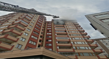 Rize'de çıkan yangında ev zarar gördü