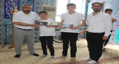 Samsun'da 100 Kur'an kursu öğrencisine 100 hediye verildi