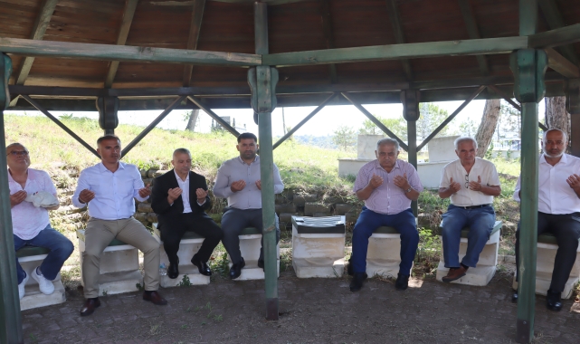 Şemsi Denizer Zonguldak'taki mezarı başında anıldı