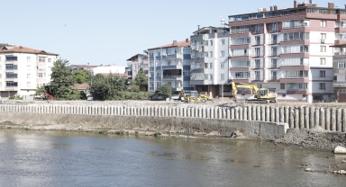 Taşkınlarla gündeme gelen Terme Çayı'nın yatağı 30 metre genişletiliyor