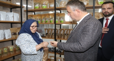 AK Parti Ankara Milletvekili Alparslan Taşova'da kadın kooperatifini ziyaret etti