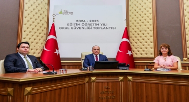 Artvin'de 2024-2025 eğitim-öğretim yılı okul güvenliği toplantısı yapıldı
