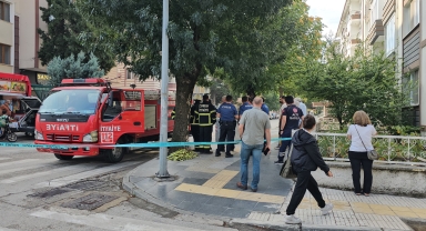 Çorum'da bir kişi eşiyle görüşebilmek için kendisini evine kilitledi
