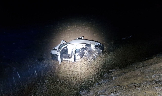 Çorum'da devrilen otomobilin sürücüsü yaralandı