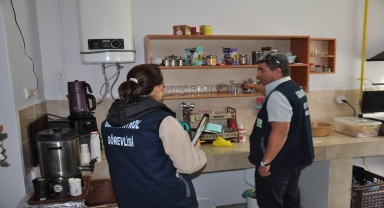 Gümüşhacıköy'de marketler ve okul kantinlerinde gıda denetimi yapıldı