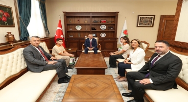 Öğretmen ve öğrencilerden Vali Doruk'a ziyaret