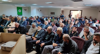 Salıpazarı'nda kahverengi kokarcayla mücadele bilgilendirme toplantısı yapıldı