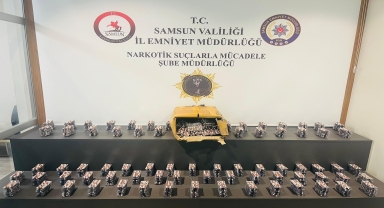 Samsun'da 15 bin 148 sentetik ecza hapı ele geçirildi