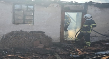 Tokat'ta çıkan yangında tek katlı ev hasar gördü
