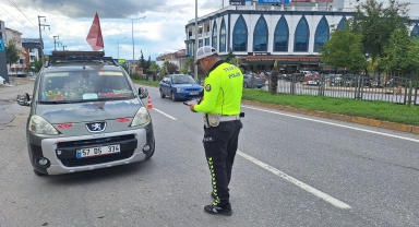 Bafra'da trafik ve göçmen kaçakçılığı denetimleri yapıldı