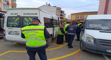 Gerze'de okul servisleri denetlendi