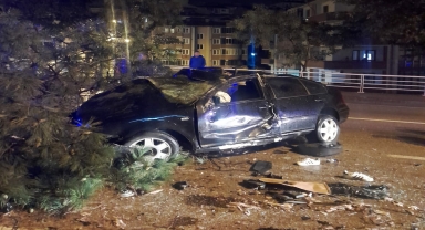 Karabük'te devrilen otomobilin sürücüsü yaralandı