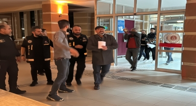 Kastamonu'da bir firmayı zarara uğrattıkları iddia edilen 3 kişi tutuklandı