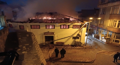 Kastamonu'da çıkan yangında tarihi hamam kullanılamaz hale geldi