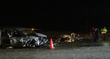 Kastamonu'da otomobille hafif ticari aracın çarpıştığı kazada 3 kişi yaralandı