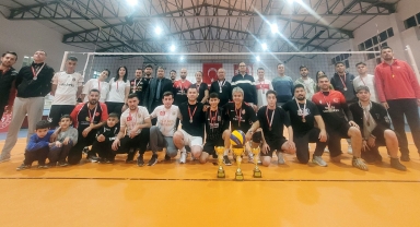 Mengen'de düzenlenen Cumhuriyet Kupası Voleybol Turnuvası sona erdi