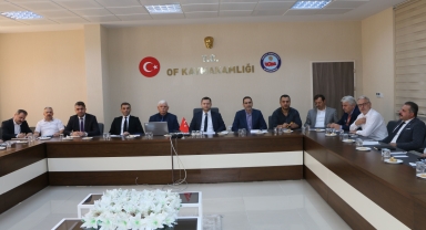 Of'ta eğitim değerlendirme toplantısı yapıldı