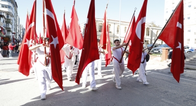Samsun'da 1919 metre Türk bayrağıyla Cumhuriyet Yürüyüşü düzenlendi