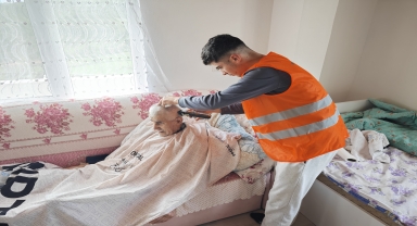Samsun'da hasta ve engellilerin evde ücretsiz kişisel bakımları yapılıyor