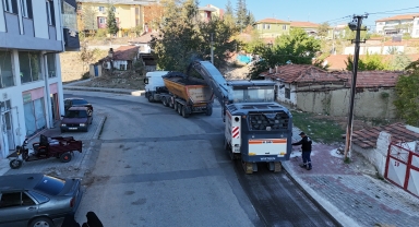 Sungurlu'da ana caddelerde asfalt çalışması başladı