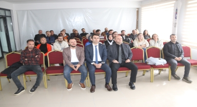 Taşova'da TÜBİTAK 4006 yürütücülük süreci eğitimi verildi
