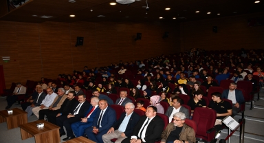 Vezirköprü’de 'İlçemizden Yetişenler' konferansı düzenlendi