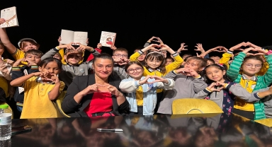 Zonguldak'ta öğrenci ve ailelerine kitap okuma alışkanlığı kazandırılıyor