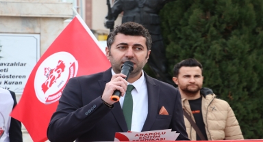 Anadolu Eğitim Sendikasından Havza'da basın açıklaması