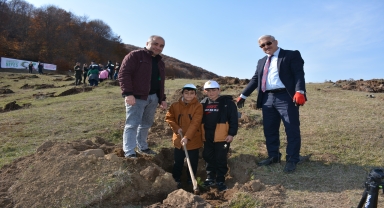 Başçiftlik'te 2 bin 500 fidan toprakla buluşturuldu