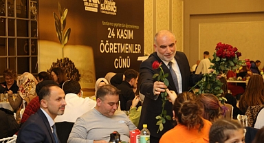 Başkan İbrahim Sandıkçı'dan Öğretmenlere Çanakkale Ziyareti ve Laptop