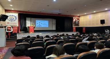 Gerze’de öğrencilere temel trafik eğitimi verildi