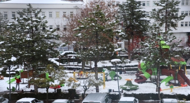 Havza'da kar yağışı etkili oluyor