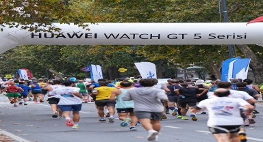 Huawei, İstanbul Maratonu'nda sporculara performanslarını takip etme imkanı sundu