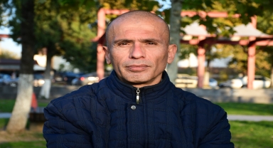 İçinde bulunduğu otobüs enkaz altında kalan Düzceli depremzede acı hatıraları unutamıyor