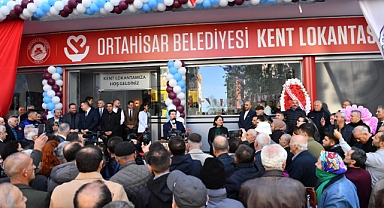 ilk gün yemekler ücretsiz dağıtıldı