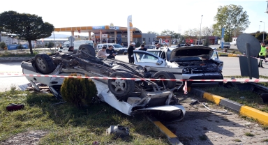 Kastamonu'da iki otomobil çarpıştı, 1 kişi öldü, 4 kişi yaralandı